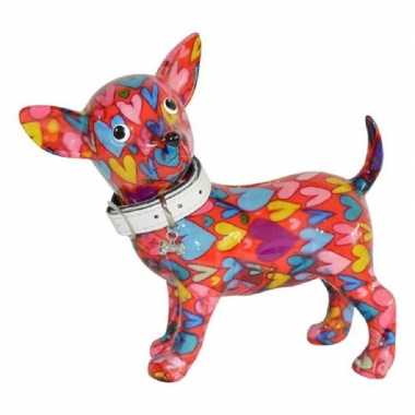 Spaarpot chihuahua hond rood met hartjes 21 cm